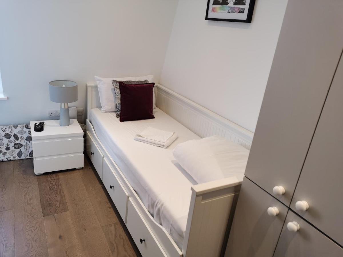 City Prime Apartments London Exterior foto A single bed