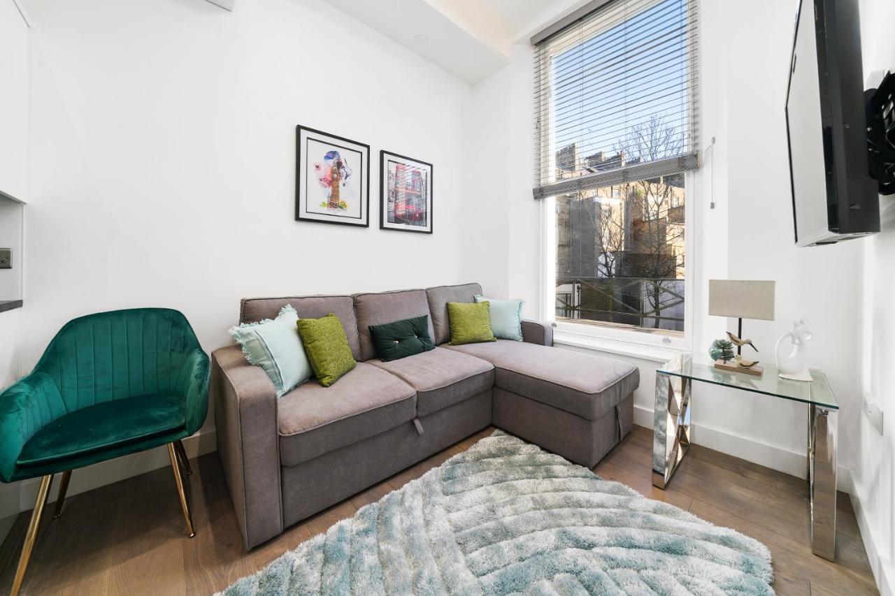 City Prime Apartments London Exterior foto A staged living room