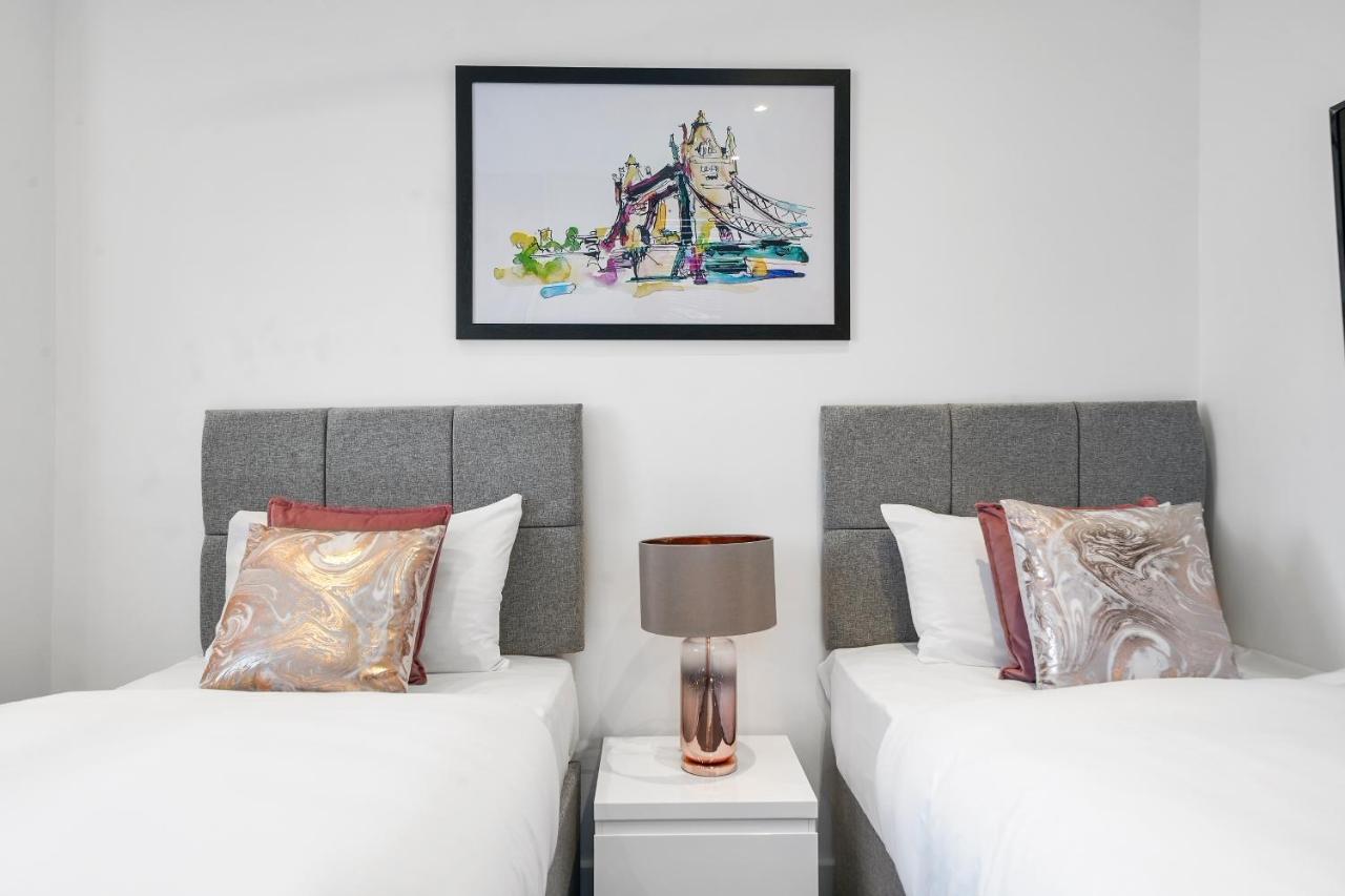 City Prime Apartments London Exterior foto A bedroom at the hotel